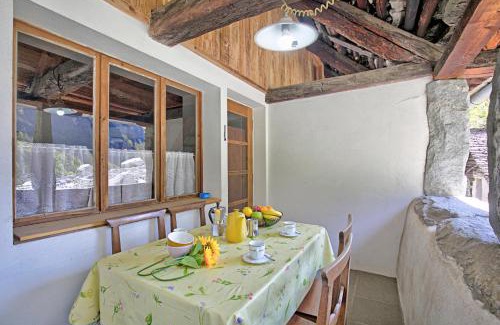 Foroglio Apartment | Rustico Val Bavona House: Family and Pet-Friendly Escape
