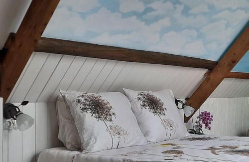 Andijk Bed & Breakfast | Experience Oceanfront Relaxation at Rustiek Andijk Hotel