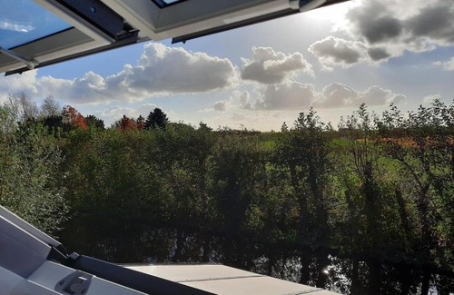 Andijk Bed & Breakfast | Experience Oceanfront Relaxation at Rustiek Andijk Hotel