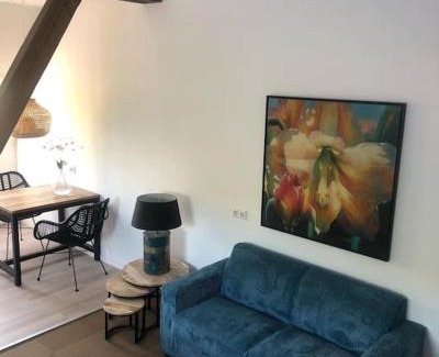 Lekkum Apartment | Serene Stay at the Edge of the City - Rated 9/10