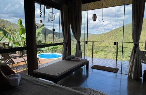 Alto Paraiso de Goias Ski Chalet | Rustik Hotel: Family-Friendly Retreat with Hot Tub & Breakfast