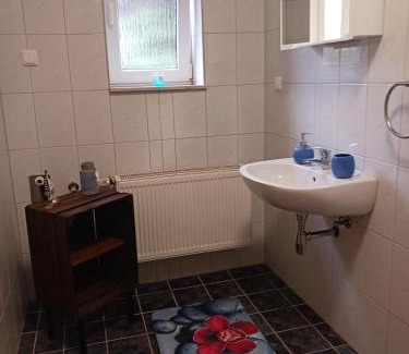 Bleicherode Apartment | Rustikal79: Family-Friendly Retreat with Top Guest Ratings