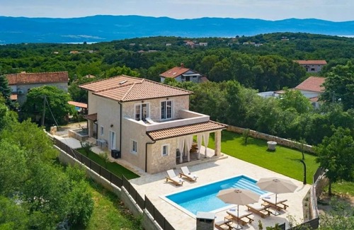 Gostinjac Villa | Rustikale Villa auf der Insel Krk: Ideal für 10 Gäste