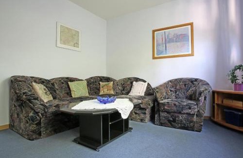 Oberschledorn Apartment | Cozy Medebach Apartment with Terrace and Pet-Friendly Options