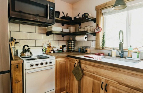 Verlot Cabin | Experience Serenity at Rusty Bridge River Lodge