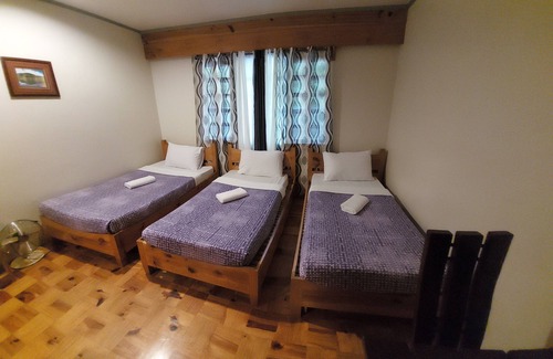 Sagada Hotel | Cozy Rusty Nail Inn & Cafe: Family-Friendly Dining Awaits