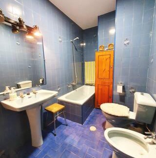 Campo de Criptana Apartment | Discover Comfort at Ruta del Quijote: Family & Pet Friendly