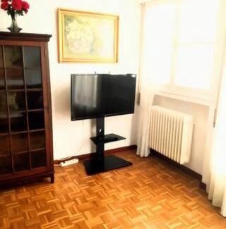 Campo de Criptana Apartment | Discover Comfort at Ruta del Quijote: Family & Pet Friendly