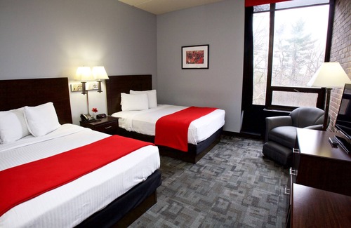 New Brunswick Hotel | Top-Rated Rutgers University Inn with Pool & Breakfast
