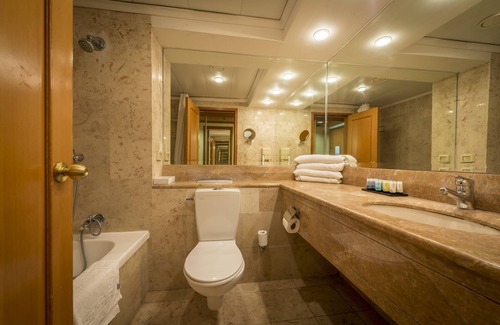 Artists Colony Hotel | Relax at Ruth Zefat By Dan Hotels: Pool, Spa & Dining Awaits