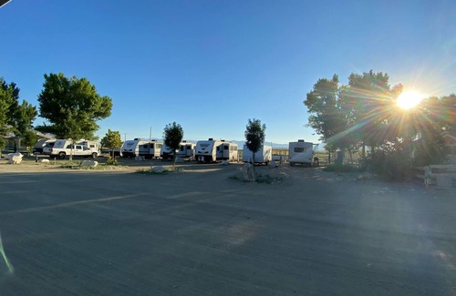 Olancha RV Rental | Pet-Friendly RV Lakeside Camping #9 near Death Valley