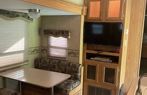 Laurel House | Top-Rated RV Living with Pool at The House on the Hill
