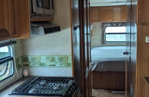 Oden House | Family-Friendly RV Site with Electric Hookup Available