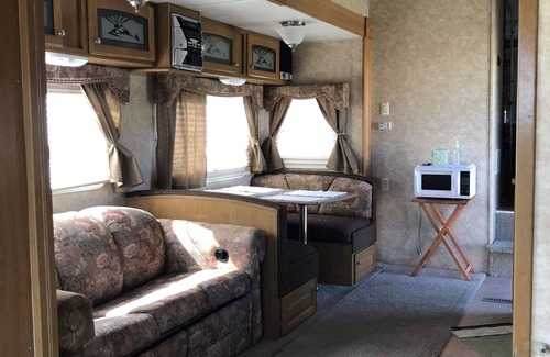 Kalifornsky House | Romantic RV Rental with Mountain View and Family Amenities