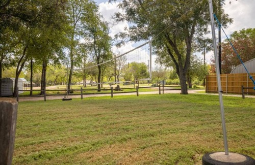 Burnet RV Rental | Pet-Friendly RV Site with Pool and Lake View Awaits You