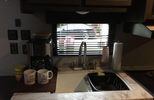 Kyle House | Cozy RV Style Retreat in Kyle with Spa and Breakfast