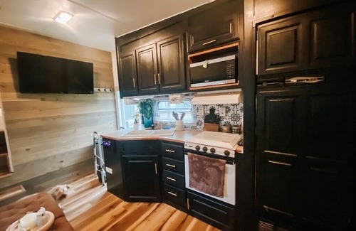 Graford House | Relaxing Lake View Retreat at PK – Pet Friendly & More!