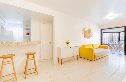 Rio Vermelho Apartment | Cozy Bedroom & Living Room in Pé na Areia - Rio Vermelho