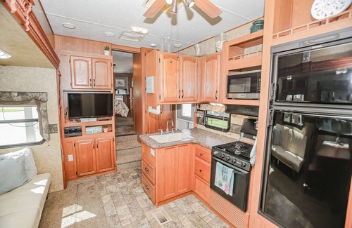 Cedar Lane Cabin | Experience Paradise in Sargent, Texas - Pet Friendly Retreat