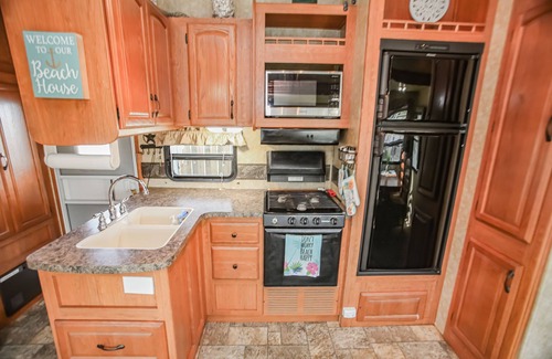 Cedar Lane Cabin | Experience Paradise in Sargent, Texas - Pet Friendly Retreat