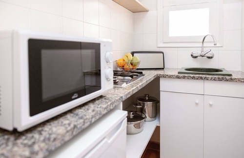 L'Escala Apartment | Discover RVApartaments Escala Brava with Pool & Spa