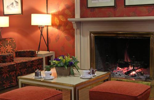 Betren Hotel | Experience RVHotels Tuca: Family-Friendly with Pool Access