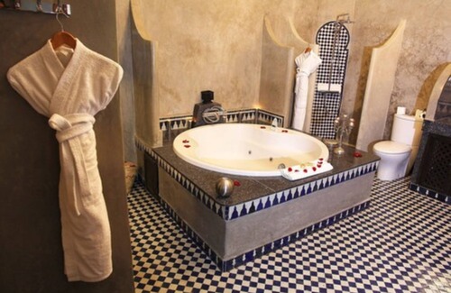 El Ayoun House | Experience Ryad Alya: 4-Star Hotel with Pool & Spa