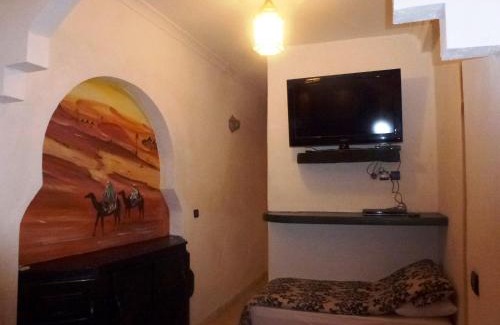 Sidi Bou Amar House | Discover Family Comfort at Ryad Laârouss with Spa & Pool