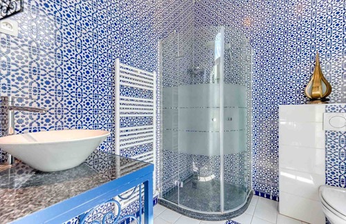 Outremeuse Hotel | Discover Ryad Mogador Liege: Spa Retreat with Breakfast