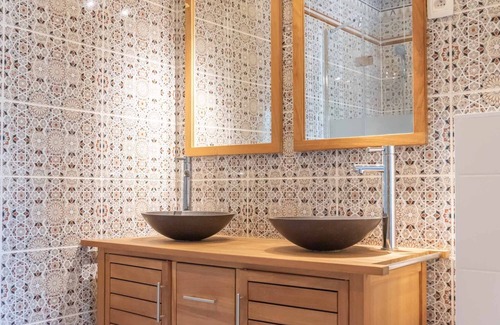 Outremeuse Hotel | Discover Ryad Mogador Liege: Spa Retreat with Breakfast