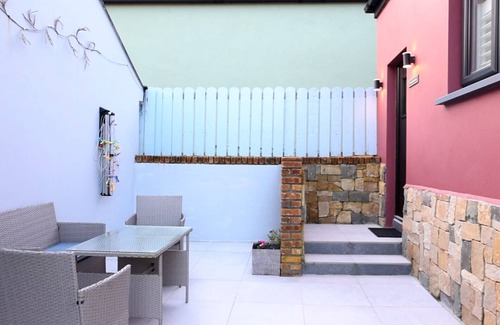 Roundstone Apartment | Experience Roundstone Harbour Lights: Family & Pet Friendly