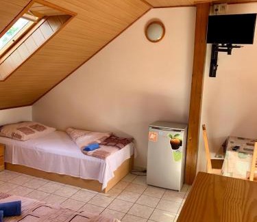 Chbany Ski Chalet | Discover Rybářská bašta Vikletice with Oceanfront Views