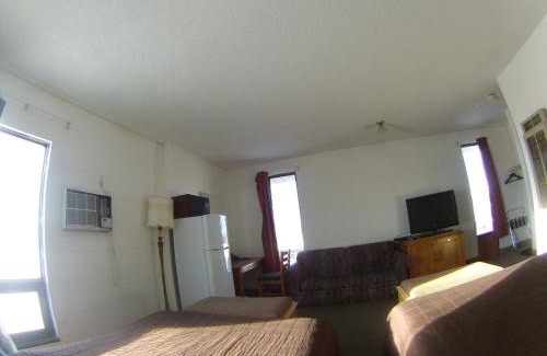 Rycroft Hotel | Rycroft Hotel: Pet-Friendly Stay with Breakfast Included