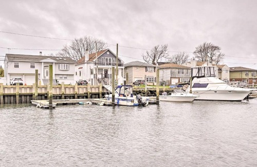 Island Park House | Scenic Island Park Retreat 1 Mile from Long Beach