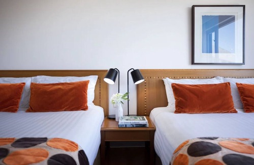 Bass Hill Hotel | Rydges Bankstown: Family-Friendly Stay with Pool & Dining