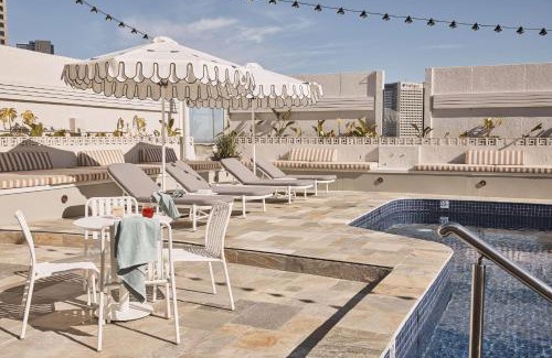 Chinatown Hotel | Premier Rydges Melbourne: 5-Star Stay with Pool & Dining