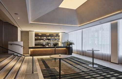 Chinatown Hotel | Premier Rydges Melbourne: 5-Star Stay with Pool & Dining