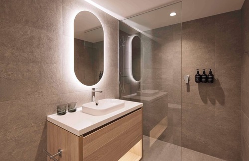 Port Macquarie Hotel | Rydges Port Macquarie: Relax by the Pool and Spa