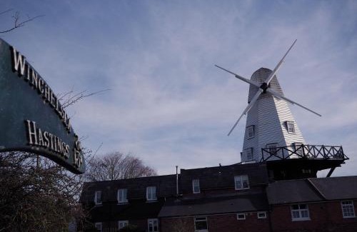 Rye Bed & Breakfast | Pet Friendly Rye Windmill B&B - Rated 9.5/10 by Guests
