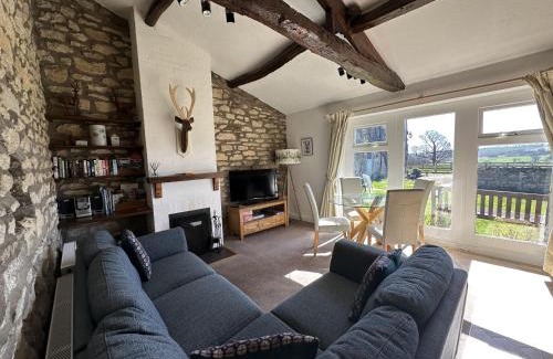 Scawton House | Family-Friendly Retreat at Ryedale Cottage, Rated 9.5/10