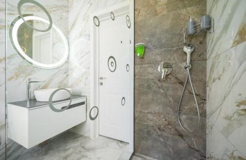 Lviv City Center Apartment | Stunning Rynok Square Two Bedroom Apartment in City Center