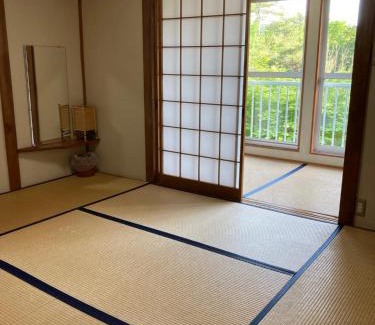 Oshino Hotel | Guest Rated Ryokan Fujitomita with Pool & Hot Tub Access