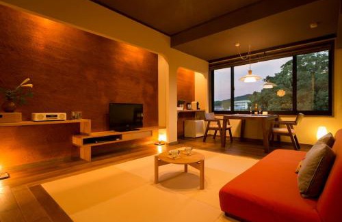 Ureshino Hotel | Discover Ryokan Oomuraya: 4-Star Stay with Hot Tub & Breakfast