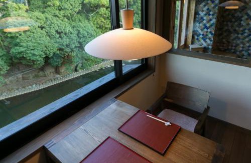Ureshino Hotel | Discover Ryokan Oomuraya: 4-Star Stay with Hot Tub & Breakfast