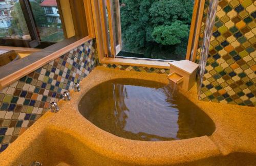 Ureshino Hotel | Discover Ryokan Oomuraya: 4-Star Stay with Hot Tub & Breakfast
