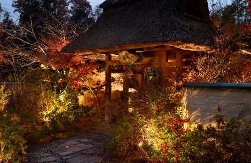 Yunohana Hotel | Relax at Ryokan Sumiya Kihoan: 4-Star Oceanfront Getaway