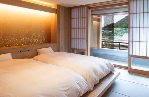 Arashiyama House | Discover Ryotei Rangetsu: Eco-Friendly 4-Star Retreat