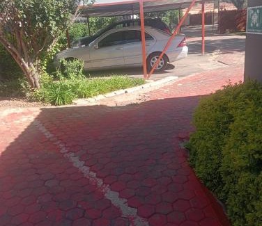 Mahikeng Bed & Breakfast | Cozy RZ Guesthouse Mafikeng with Pool and Breakfast