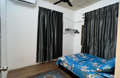 Sungai Siput House | RZ HOMESTAY With WiFi