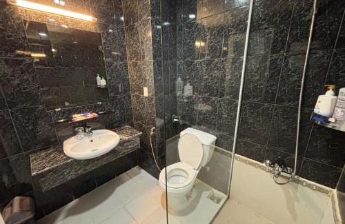 Ha Tien Hotel | Welcoming Sài Gòn - Hà Tiên: Family-Friendly & Breakfast Included